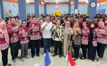 Seminar Nasional "Berani Bermimpi Besar untuk Masa Depan Lebih Cerah" di IBN Pringsewu